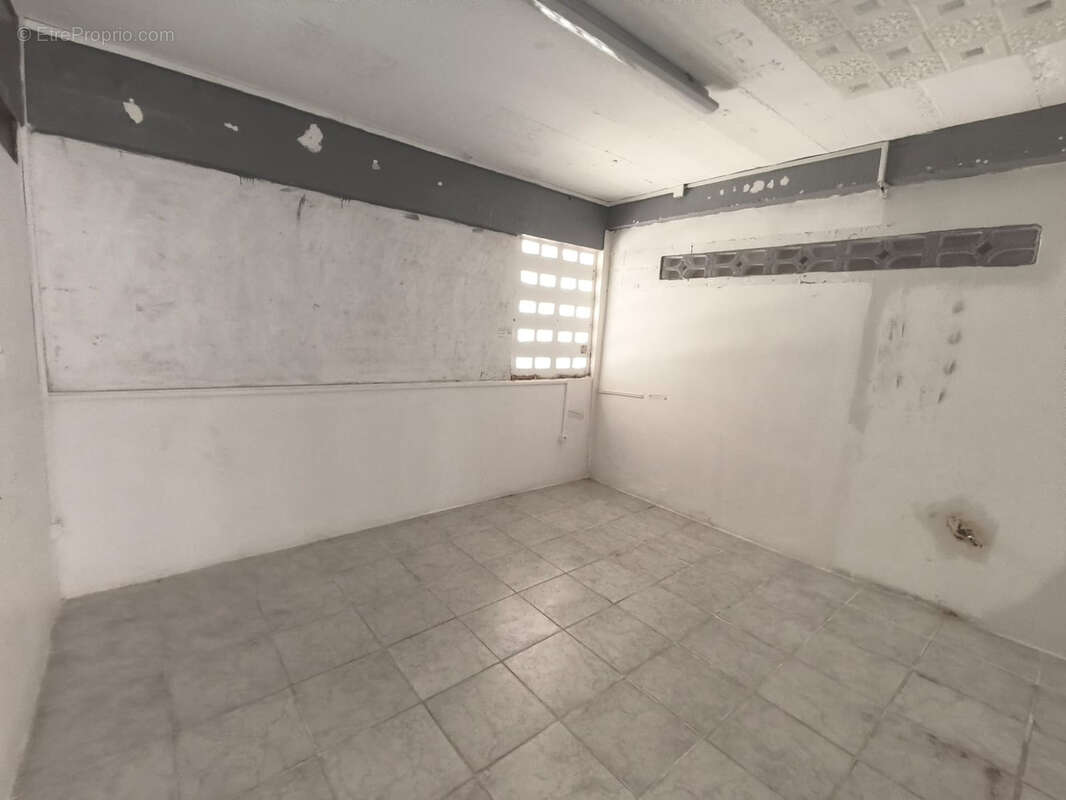 Maison à REMIRE-MONTJOLY