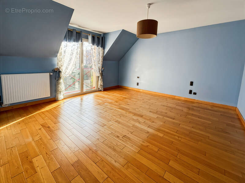 Maison à LE MESNIL-ESNARD