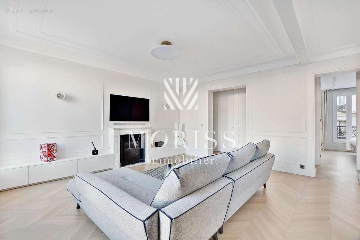 Appartement à PARIS-15E