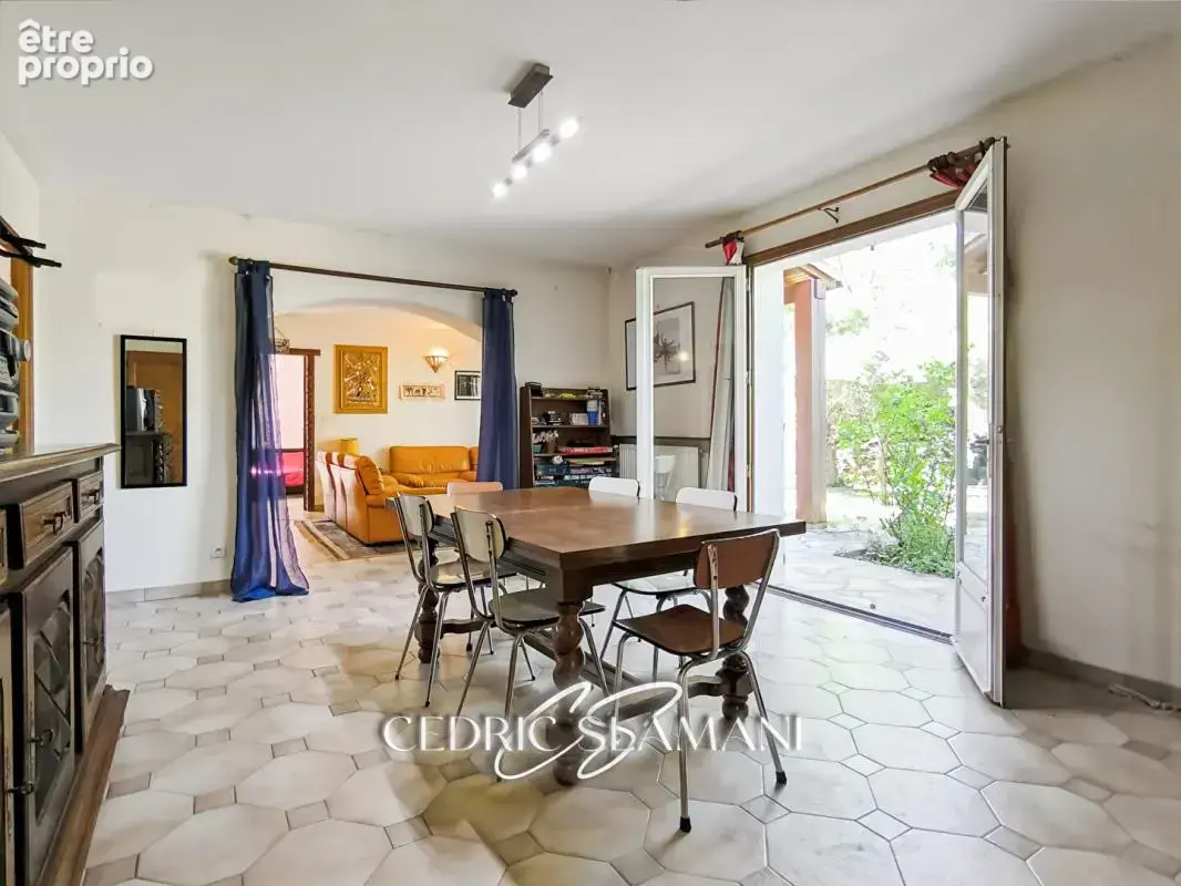 Exclusivitee maison 170 m2, 4 chambres, 1 cuisine, 1 double sejour, 1 buandrie, 2 wc, 1 garage, terrasse, jardin - photo 4