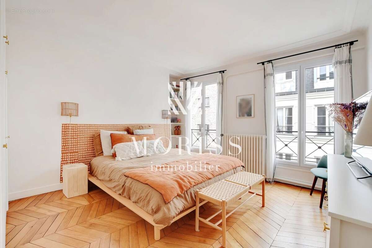 Appartement à PARIS-9E