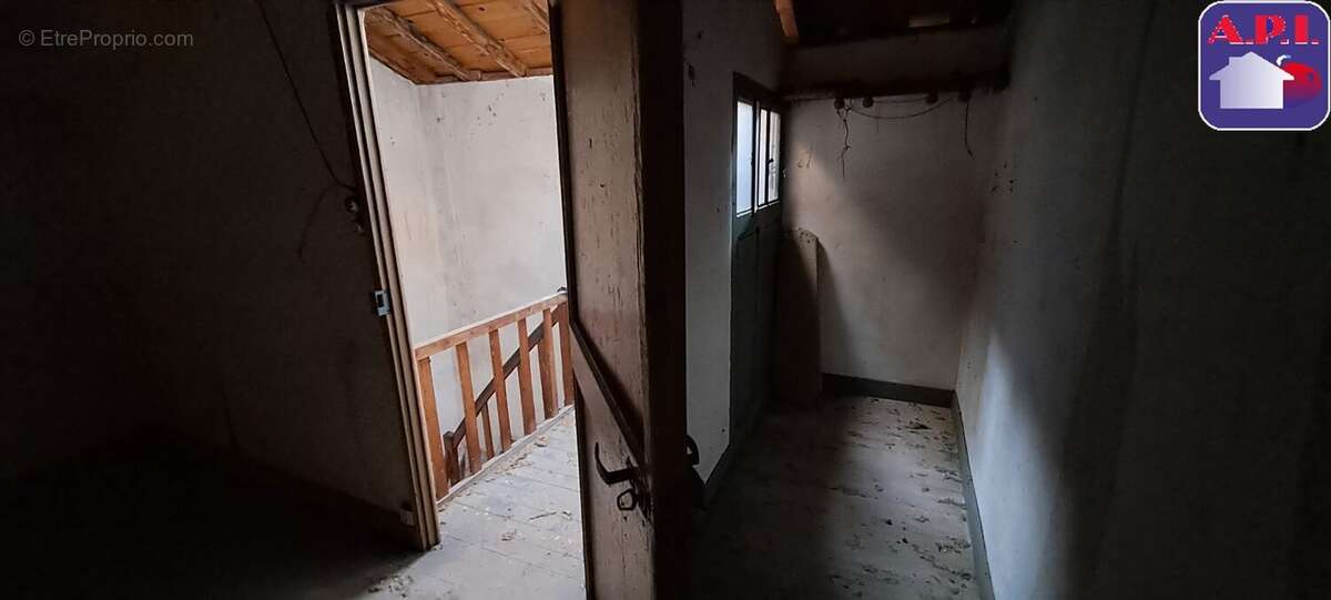 Maison à LAROQUE-D'OLMES