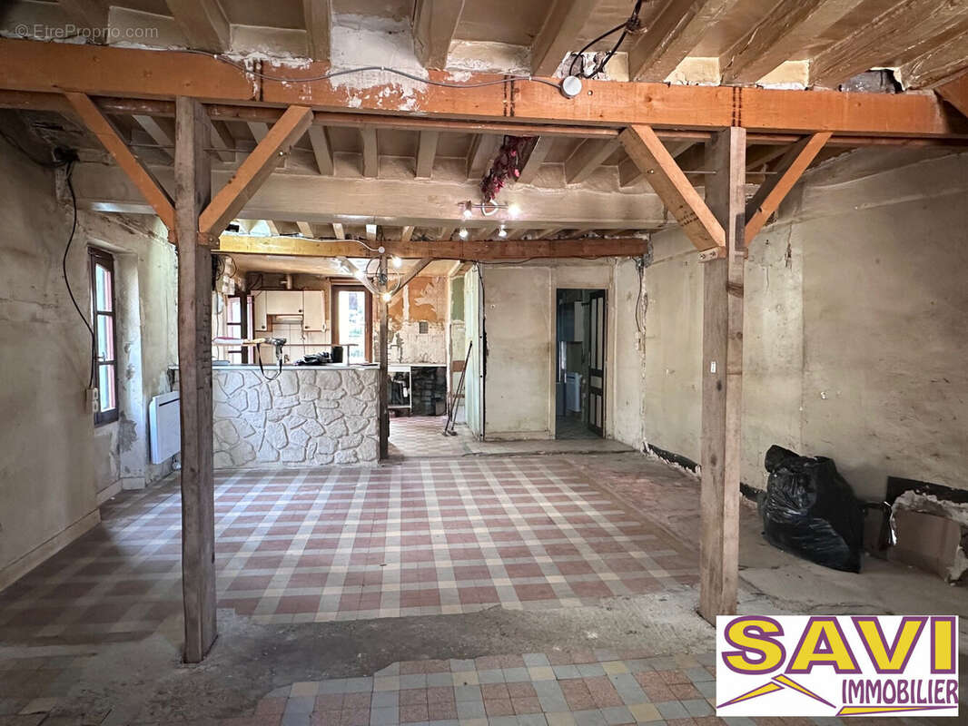 Maison à FERRIERES-EN-GATINAIS