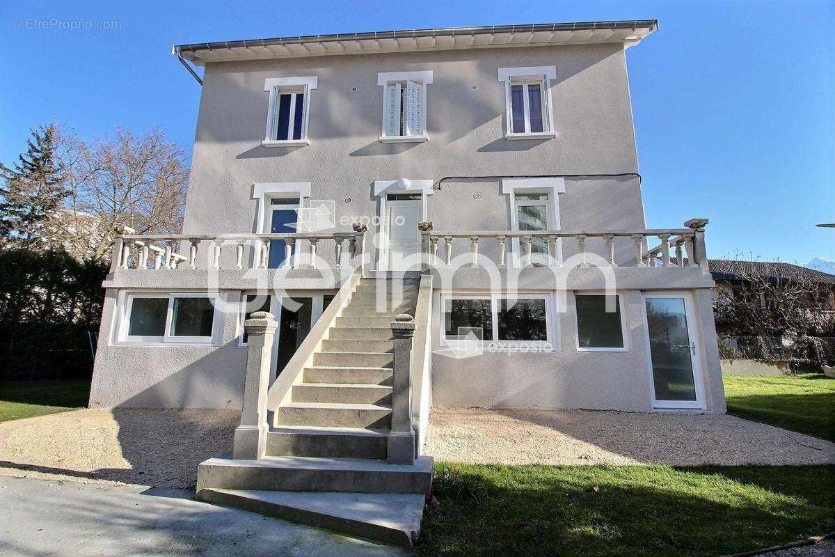 Appartement à SAINT-MARTIN-D&#039;HERES