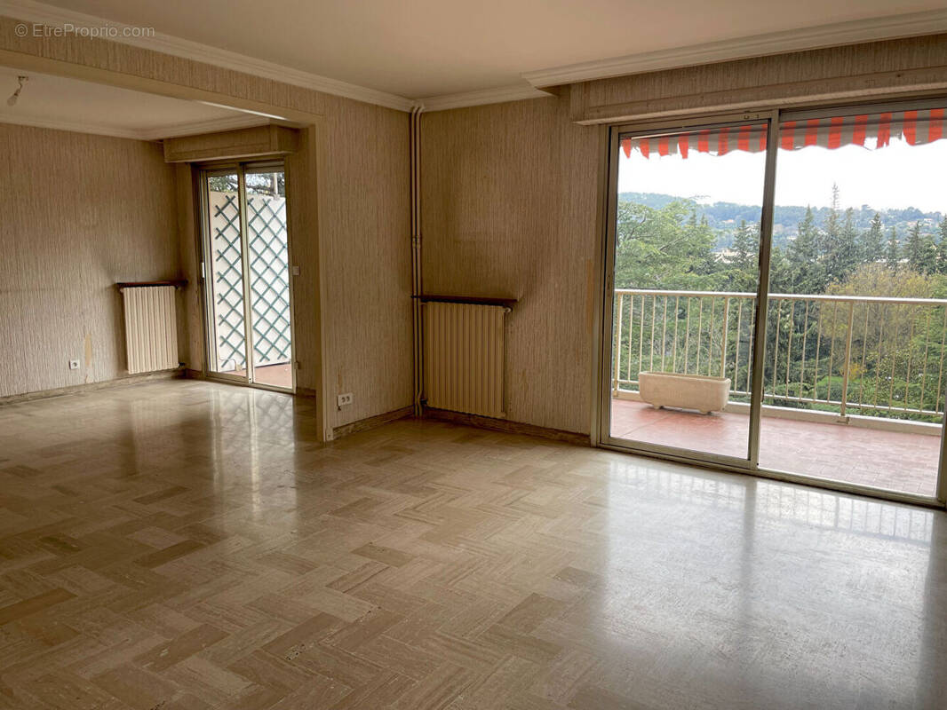 Appartement à DRAGUIGNAN