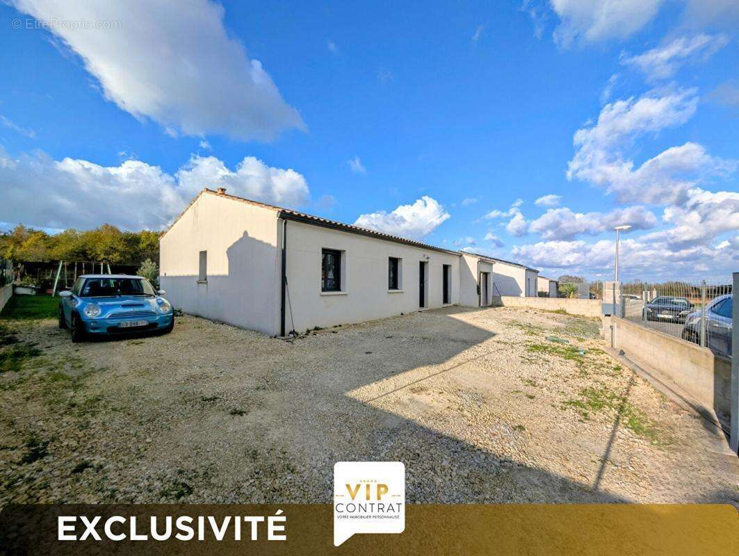 Maison à BRIZAMBOURG