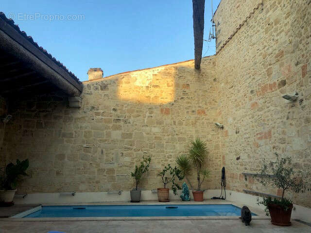 Maison à SAINT-GILLES