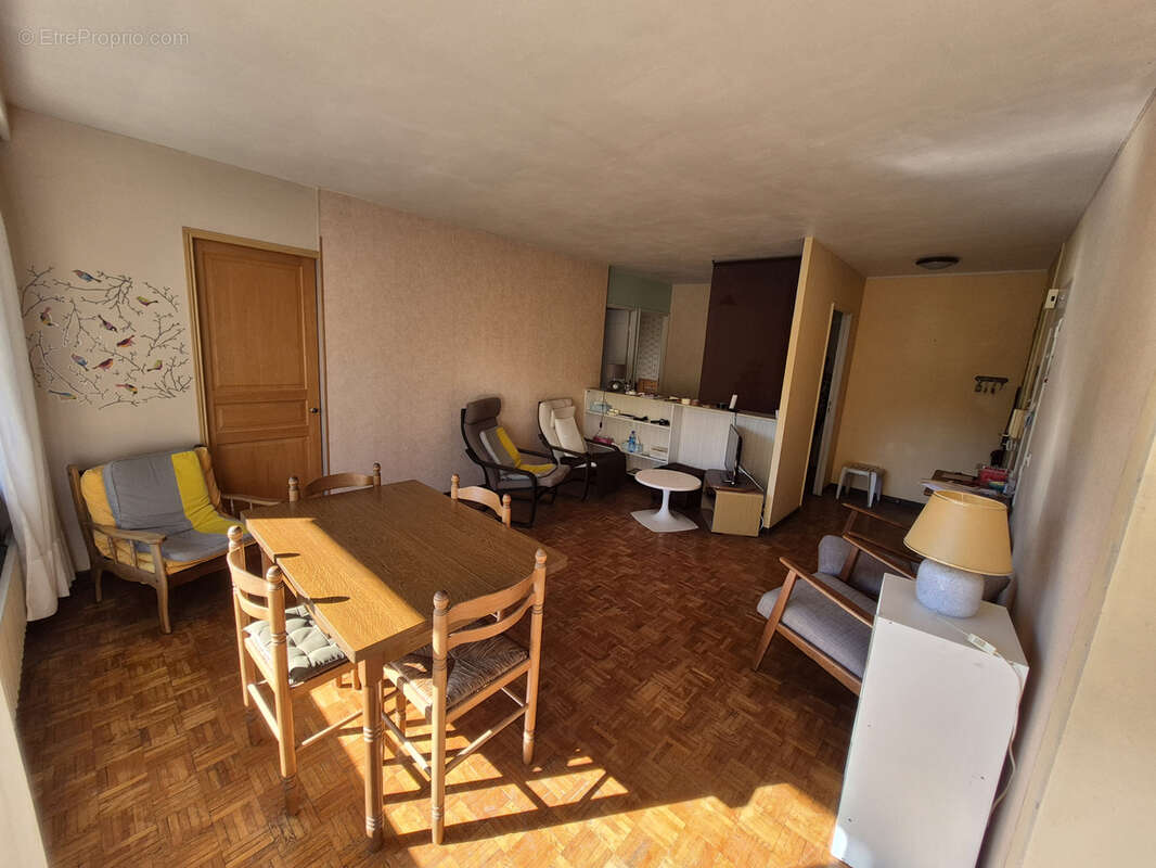 Appartement à MARSEILLE-11E