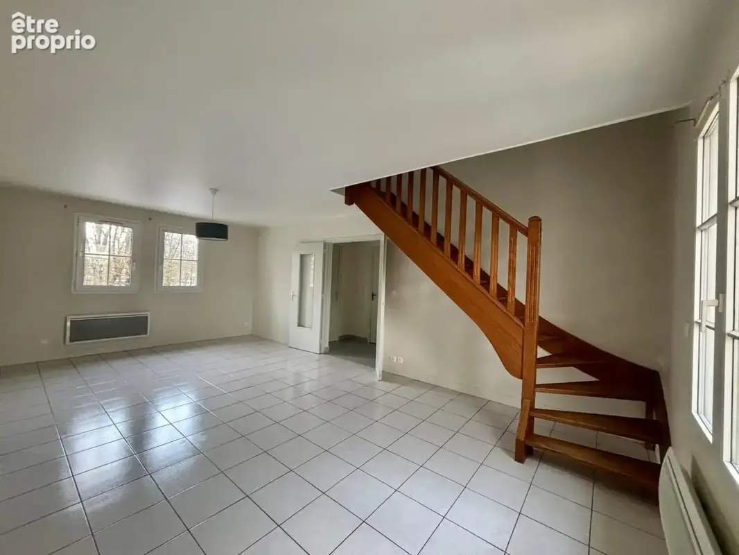 Appartement en duplex avec une chambre en plein coeur de Senlis dans une résidence sécurisée avec un place de - photo 2
