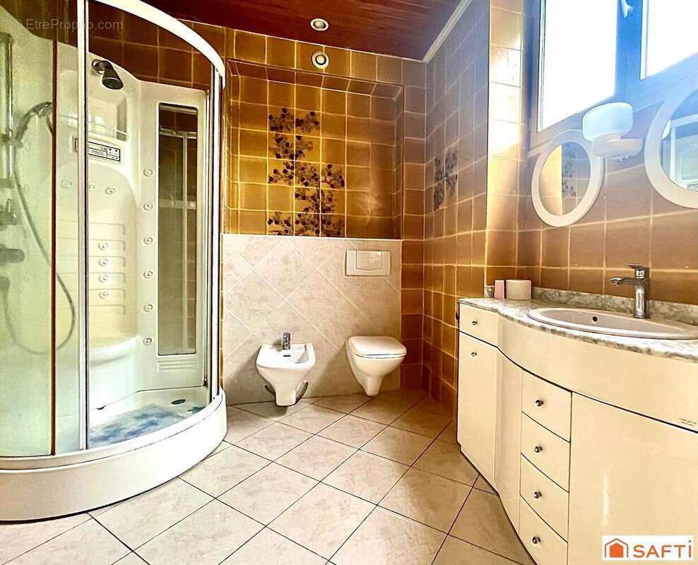 Maison 182 m² à Sennevieres  - photo 8