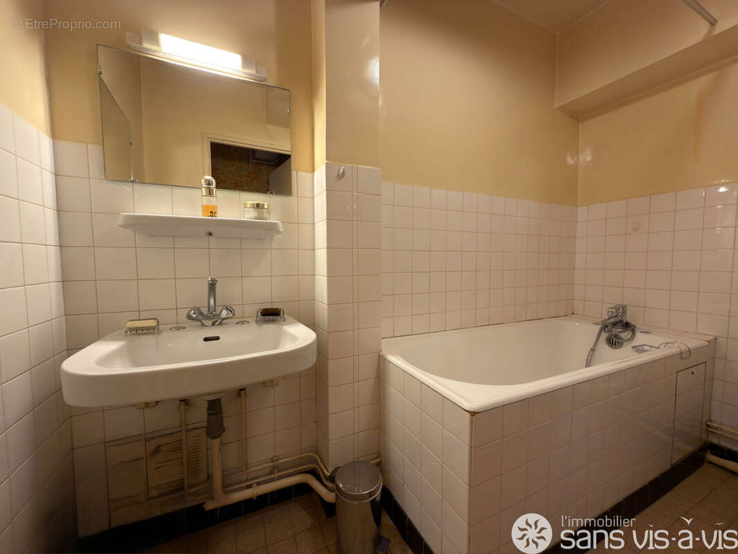 Appartement à CHARENTON-LE-PONT