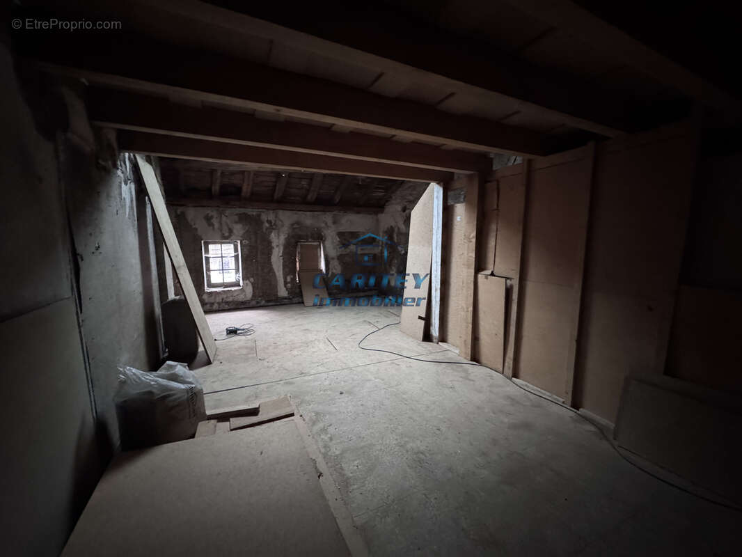 Appartement à LUXEUIL-LES-BAINS