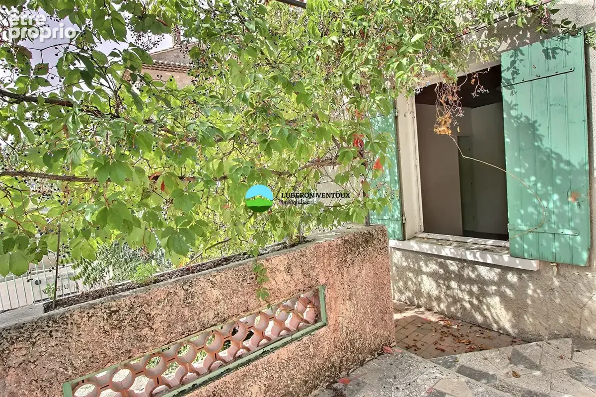Caromb à deux pas du centre, une maison pleine de potentiel à réinventer ! - photo 2
