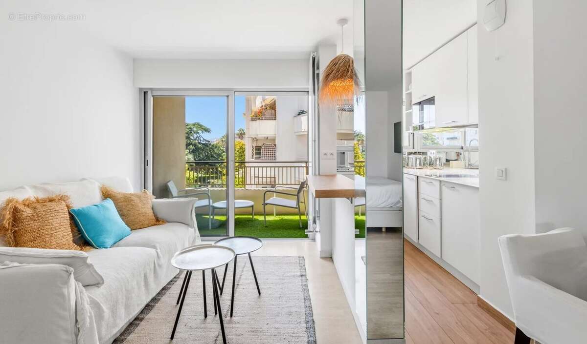 Cannes - studio rue d'antibes - photo 2