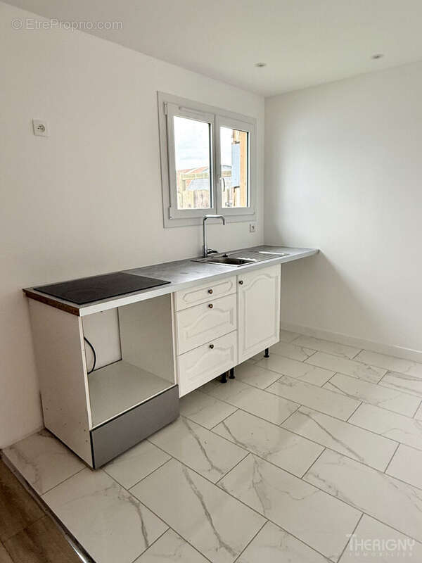 Maison à FEUQUIERES-EN-VIMEU