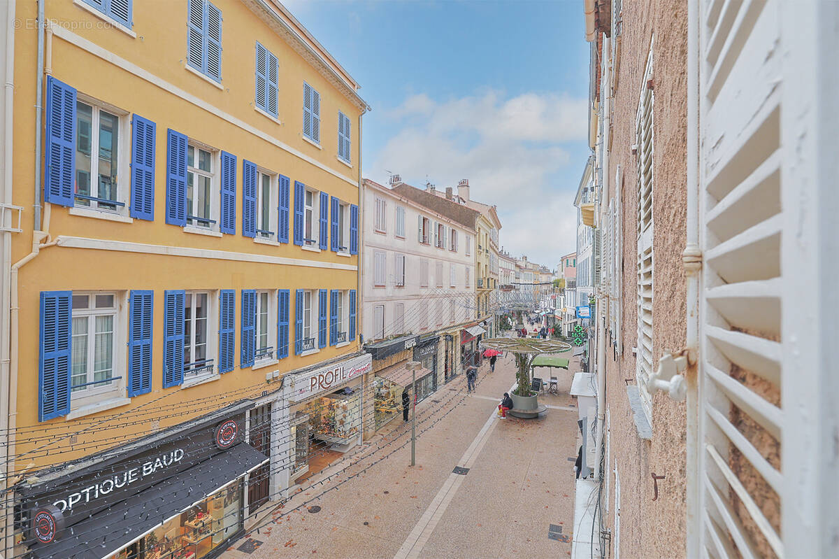 Appartement à HYERES