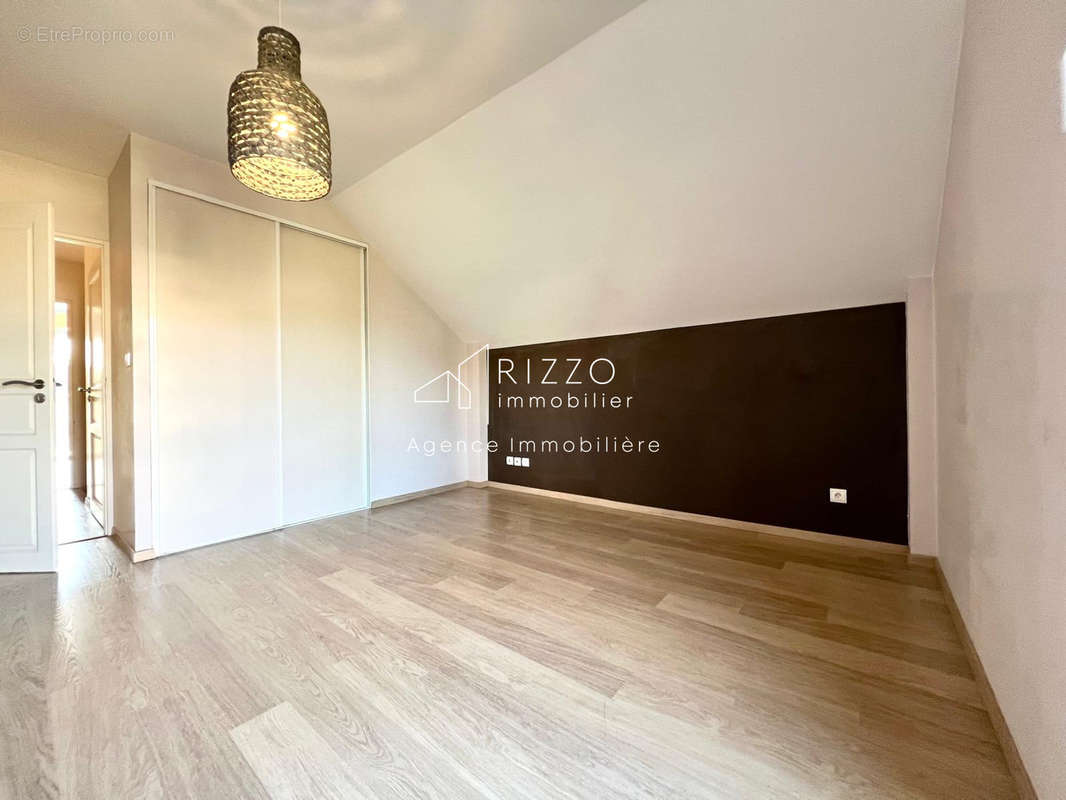 Maison à CRAN-GEVRIER