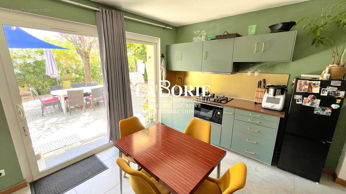 Maison 158 m² à Roquemaure  - photo 8
