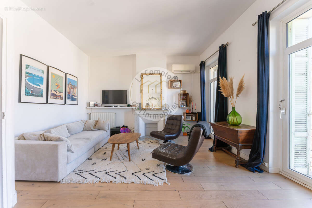 Appartement à MARSEILLE-6E