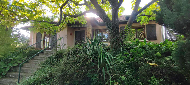 Maison à SAINT-SYMPHORIEN-D&#039;OZON