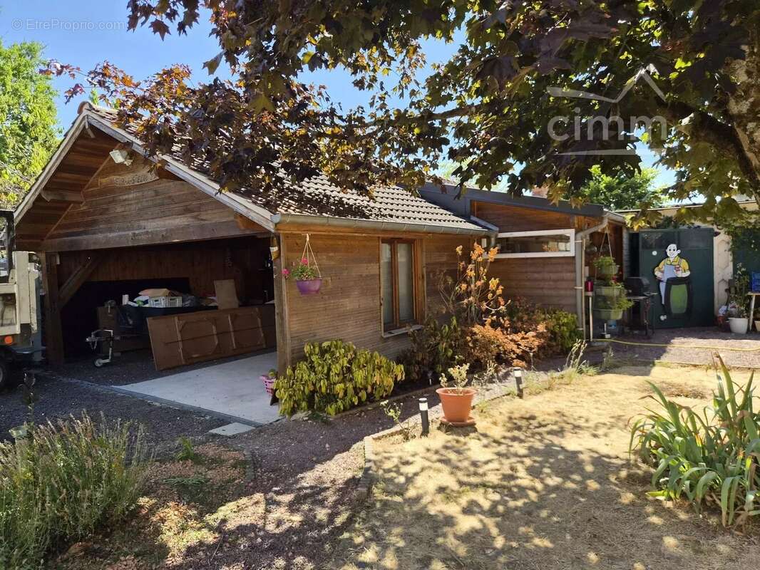 Maison au cœur du bourg, 3 chambres et grand garage - photo 13