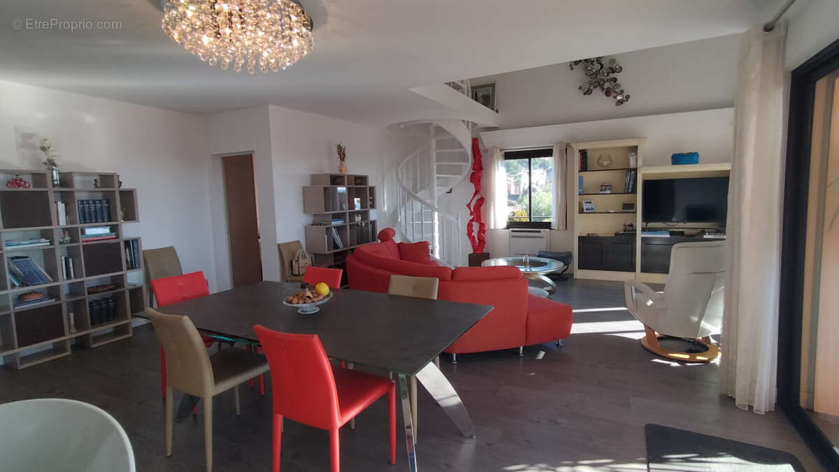 Appartement à CARQUEIRANNE