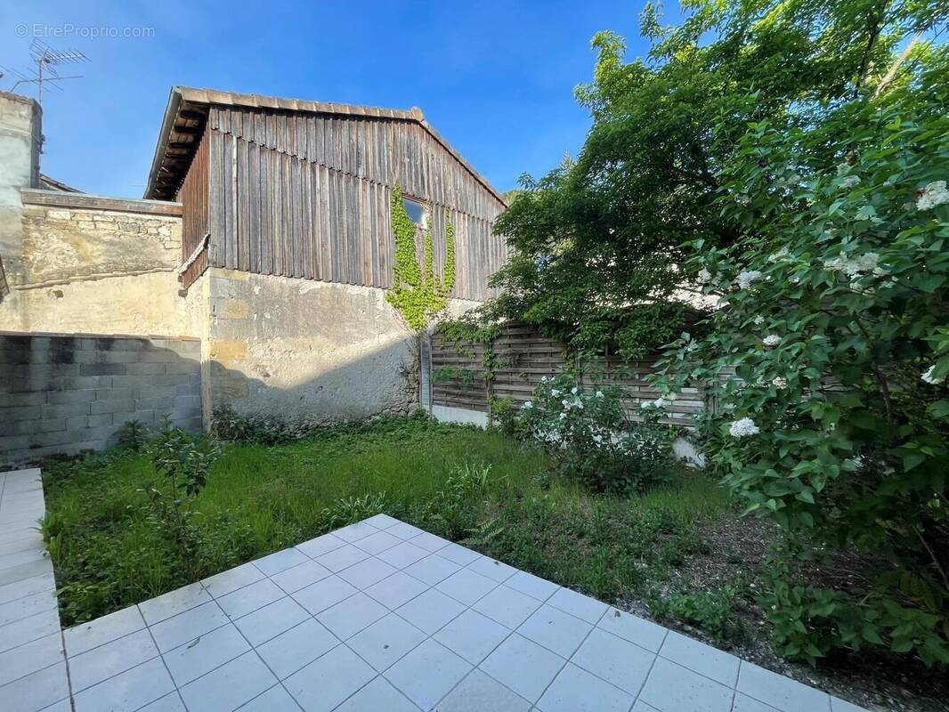 Appartement à LA BREDE