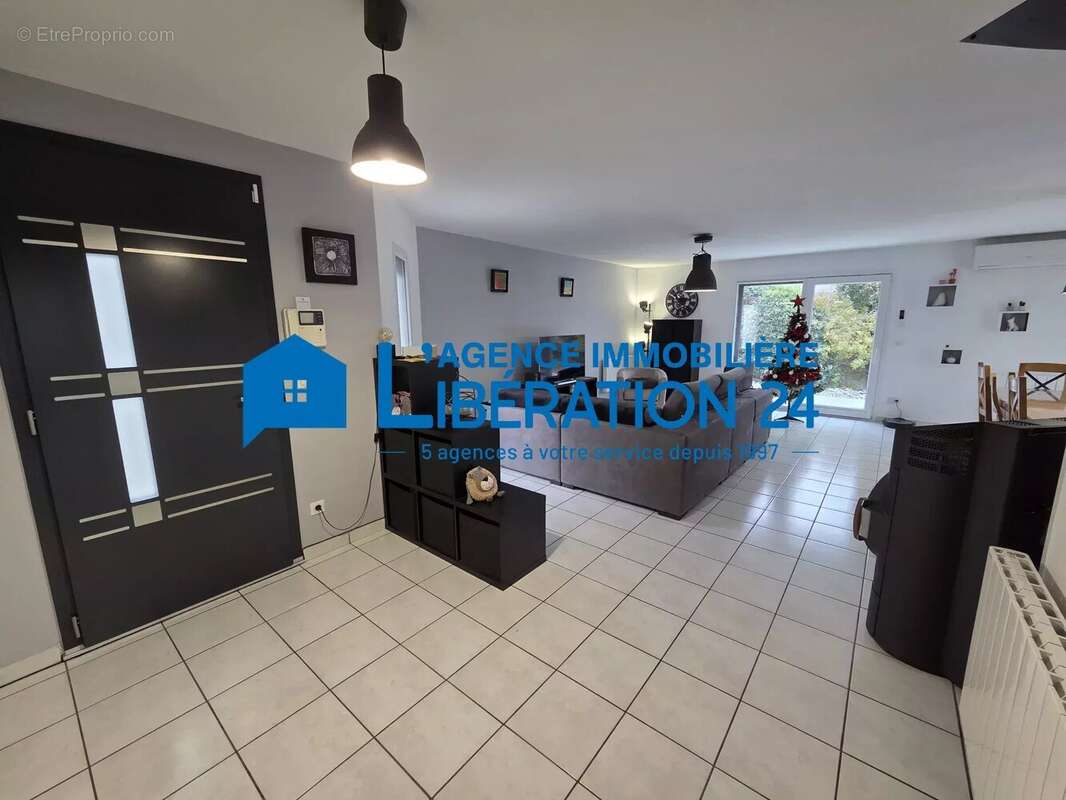 Maison à CHATEAUNEUF