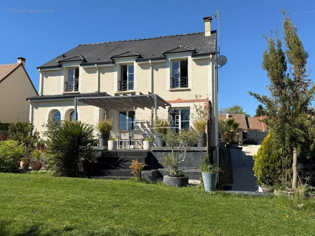 Maison à ROZAY-EN-BRIE