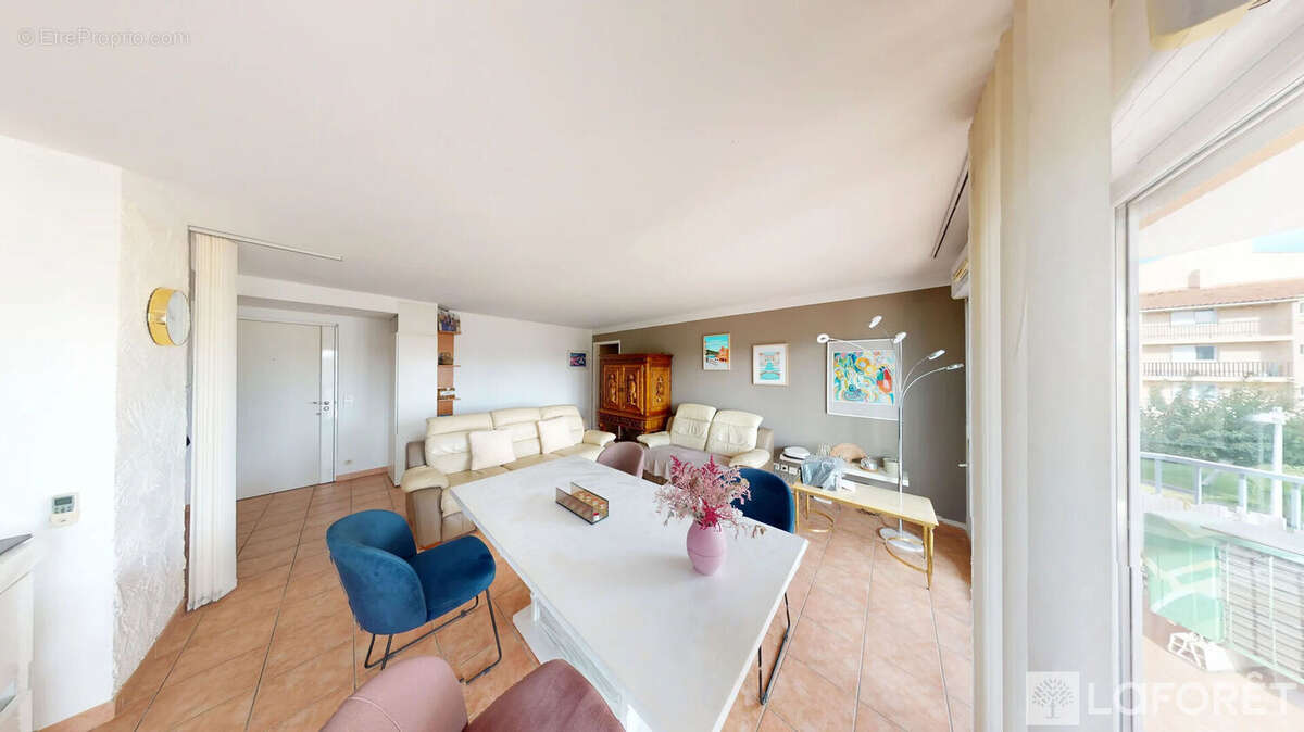 Appartement à FREJUS