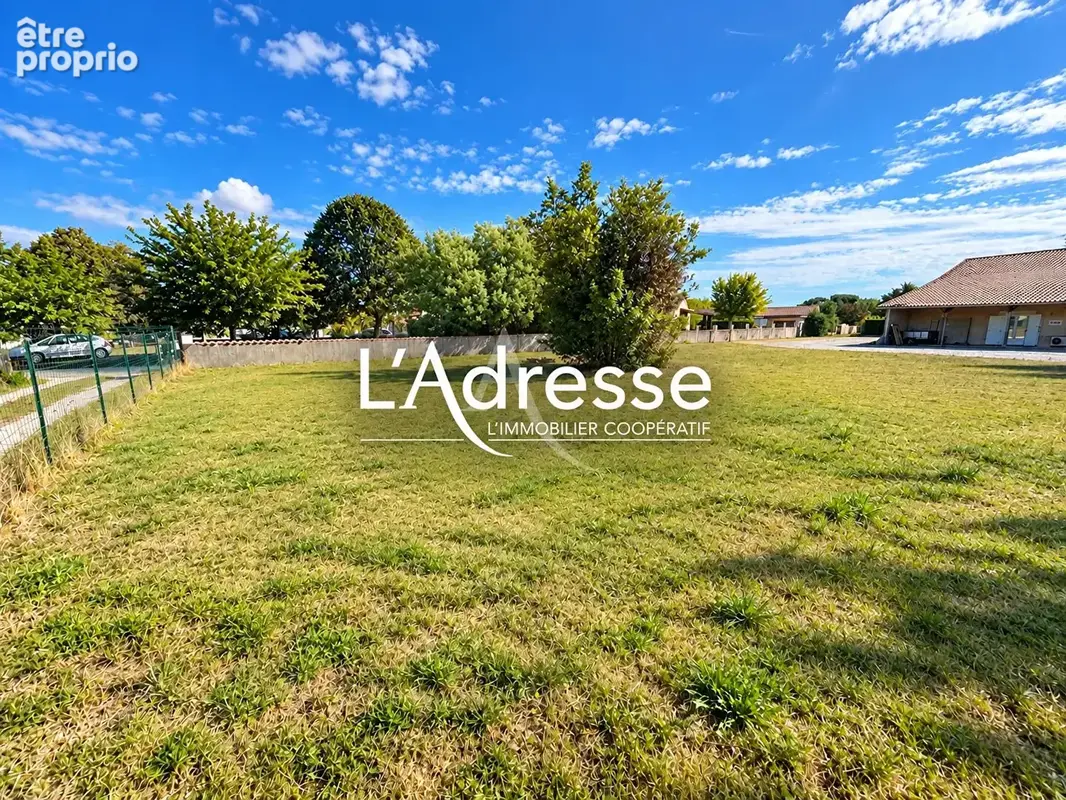 Photo Terrain à Saint-Medard-En-Jalles au prix de 239 000€