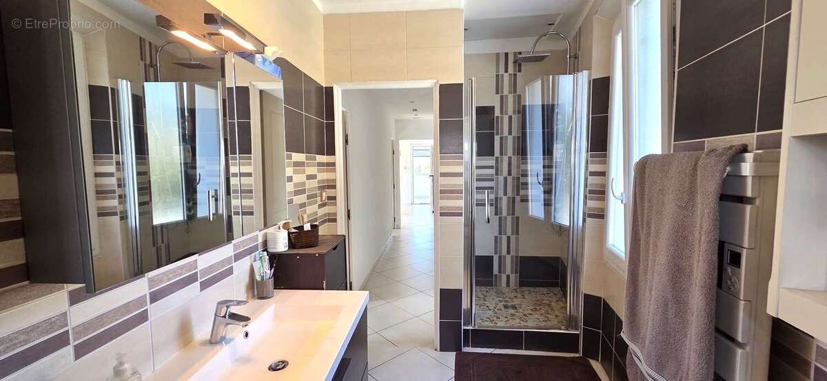 Appartement à CUGES-LES-PINS