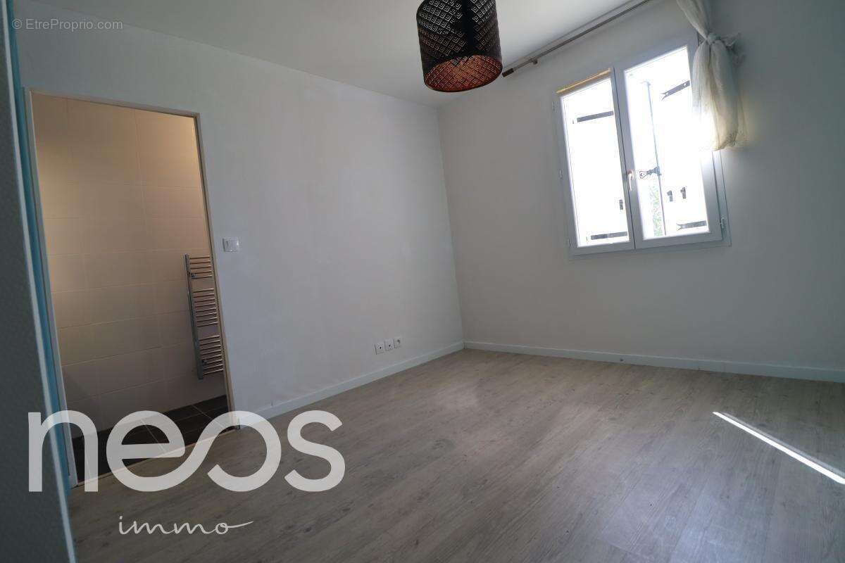Maison 110 m² à Grignols  - photo 18