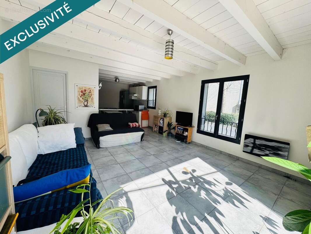 Photo 6 - Appartement à LA TOUR-D'AIGUES