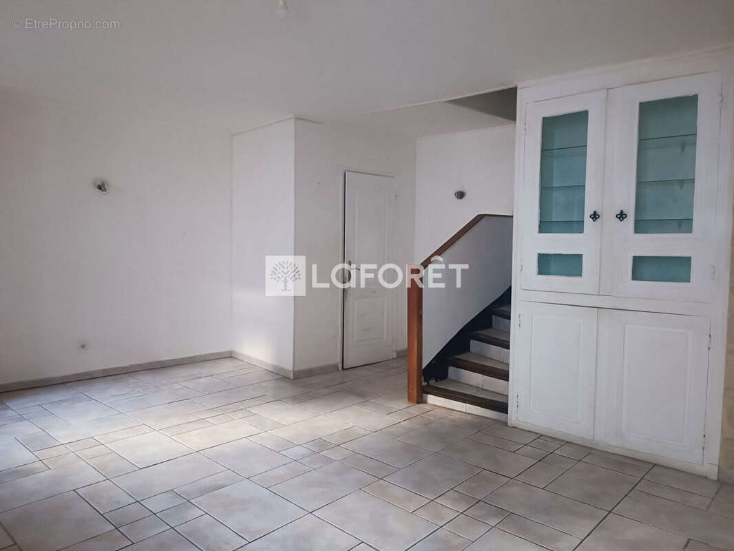 Maison à LATOUR-DE-FRANCE