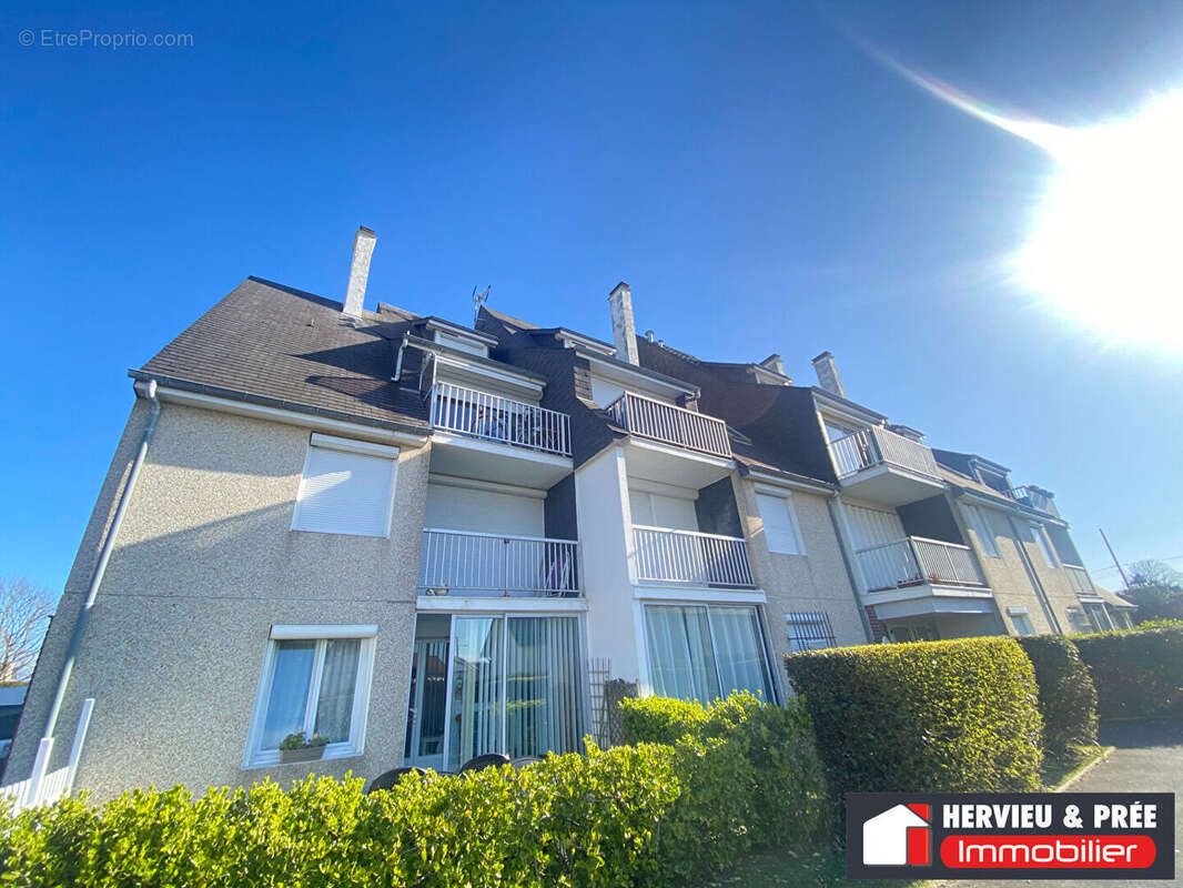 Appartement à LUC-SUR-MER