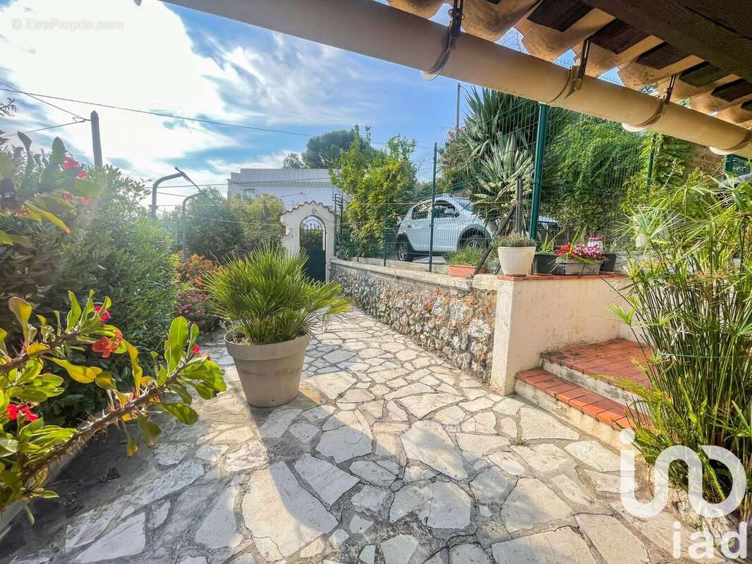 Photo 3 - Maison à LE CANNET