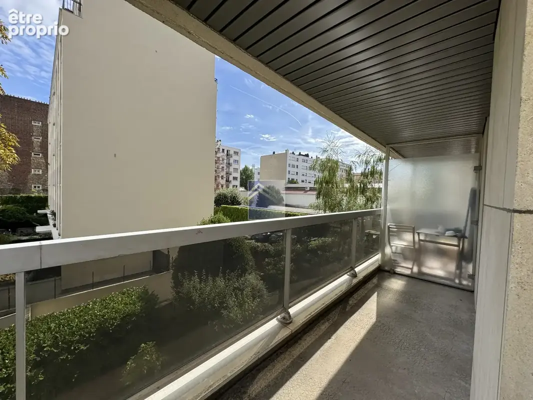 Appartement à COURBEVOIE