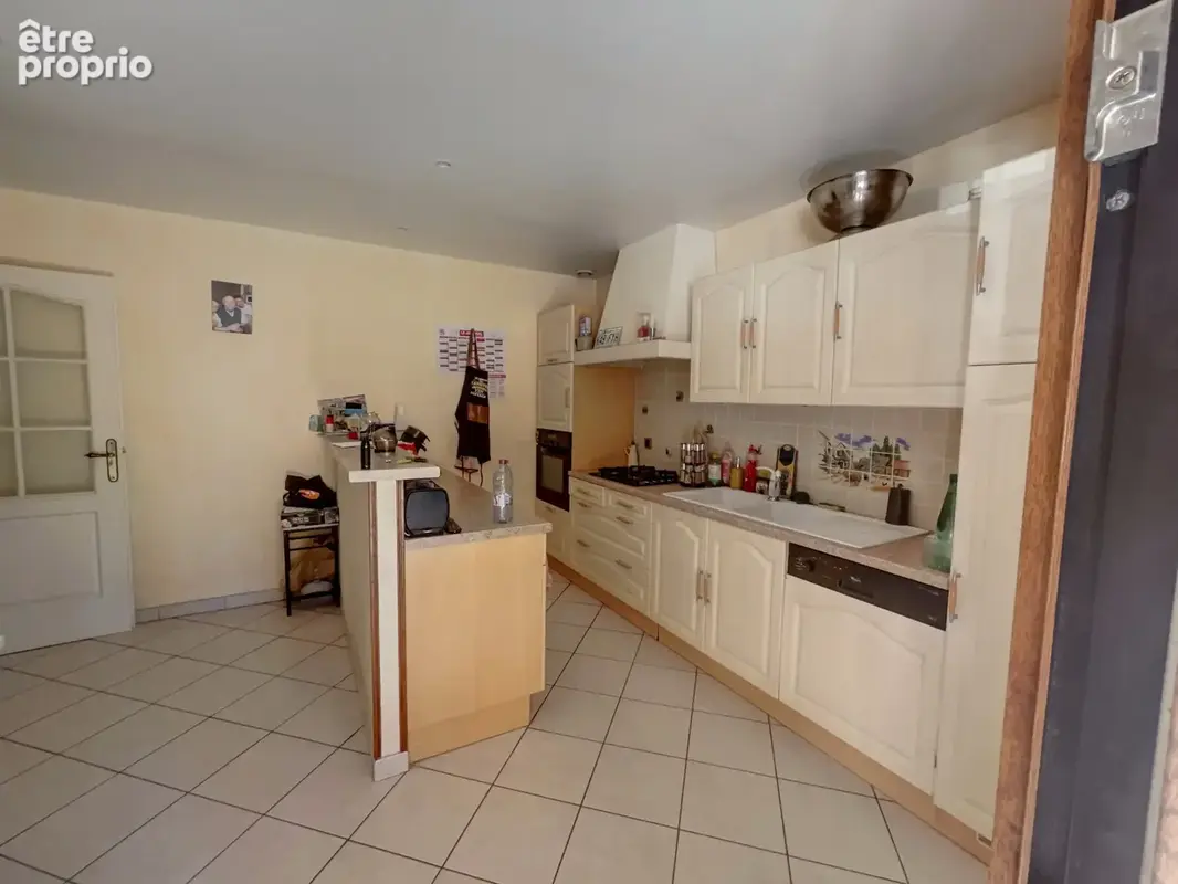 Maison de caractère au cœur de la campagne avec piscine et vaste dépendance - photo 3