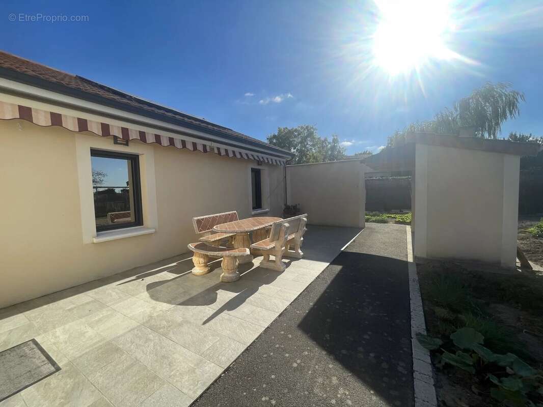 Maison à MONTREUIL-BELLAY