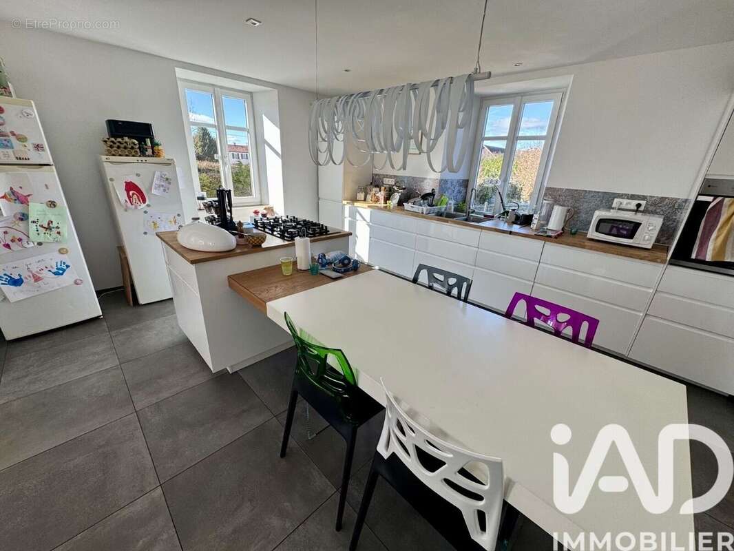 Photo 5 - Maison à MONTREUX-CHATEAU