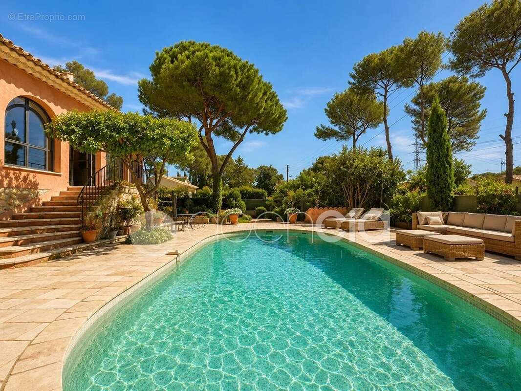 Maison à MOUGINS