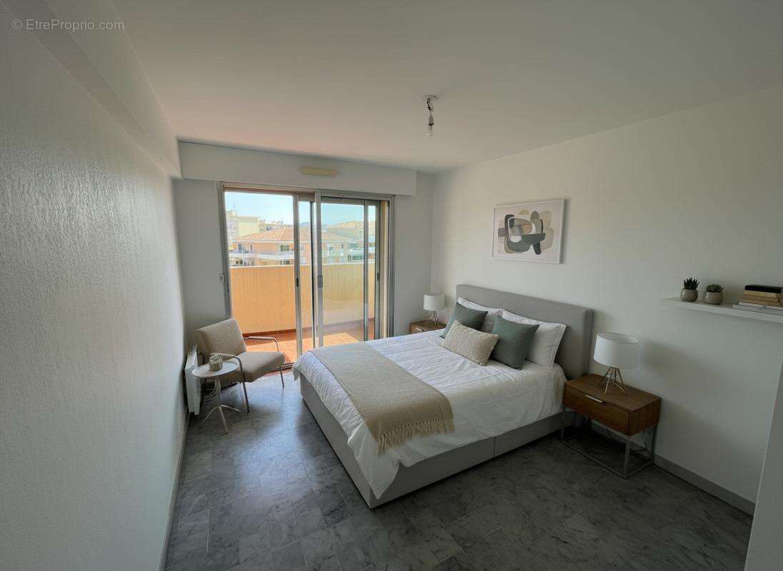 Appartement 2 Pièces dernier étage Fréjus sans vis à vis - photo 3