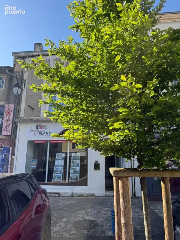 Photo Appartement à Gencay au prix de 169 000€