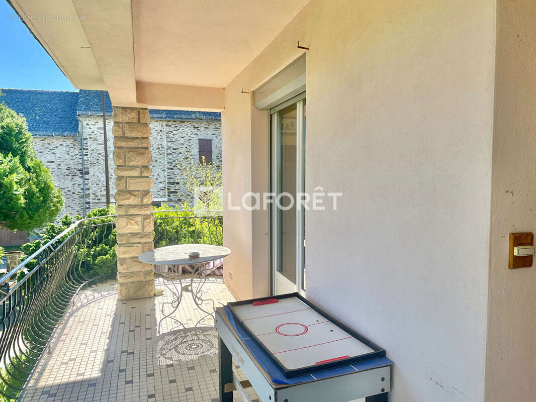 Maison à LESCURE-JAOUL