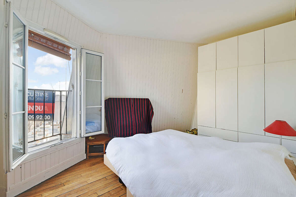 Appartement à PARIS-18E