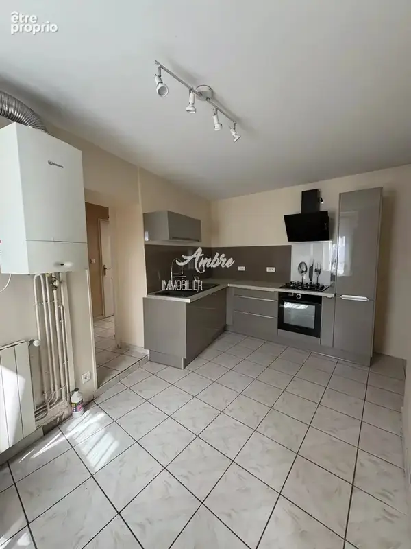 Portes les valence - Maison de rue avec cour - 4 pièces 66 m2 - photo 2