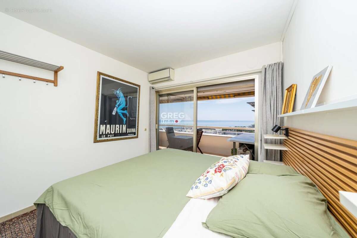 Appartement à VILLENEUVE-LOUBET