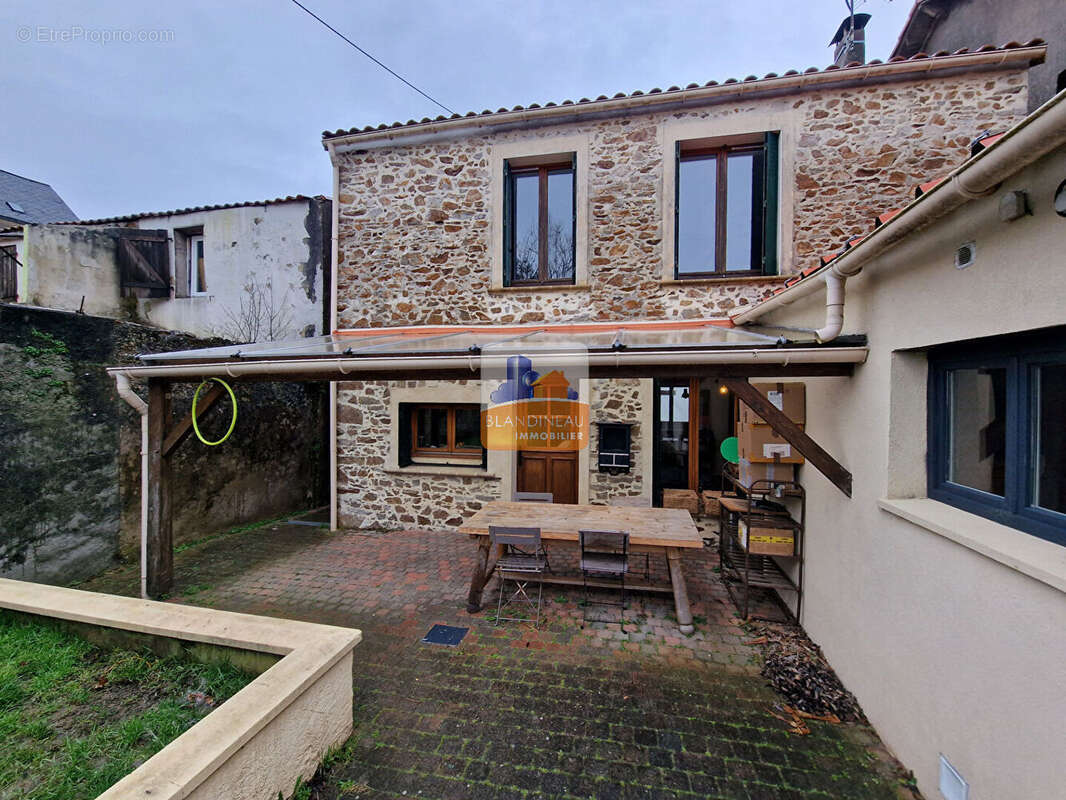 Maison à LA MONTAGNE