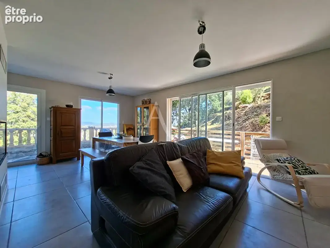 A VENDRE - Maison 6 pièce(s) 168m2 située à Alès - photo 3